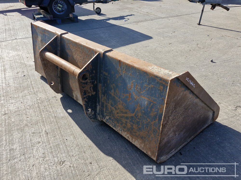 92" Loading Bucket to suit Telehandler - Ember: gambar 5 92" Loading Bucket to suit Telehandler - Ember: gambar 5