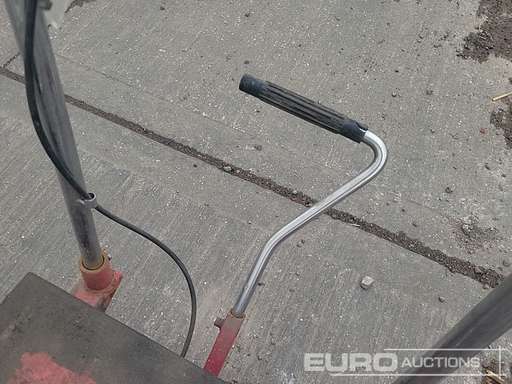 Membangun inventaris Aluminium Ladders, Material Trolley: gambar 12