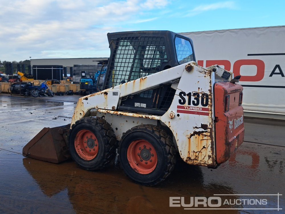 Bobcat S130 - Skid steer: gambar 3 Bobcat S130 - Skid steer: gambar 3