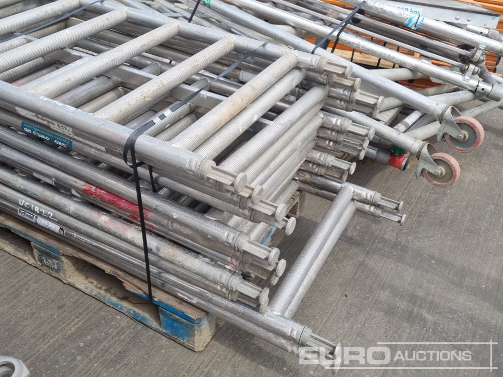 Membangun inventaris Bundle of Folding Aluminium Scaffolding (5 of), Bundle of Folding Fiberglass Scaffolding, Bundle of Aluminium Scaffolding (3 of), Aluminium Staging Boards (3 of): gambar 14