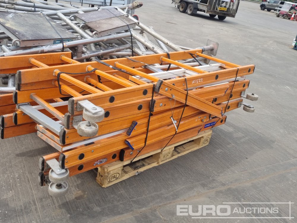 Membangun inventaris Bundle of Folding Aluminium Scaffolding (5 of), Bundle of Folding Fiberglass Scaffolding, Bundle of Aluminium Scaffolding (3 of), Aluminium Staging Boards (3 of): gambar 21