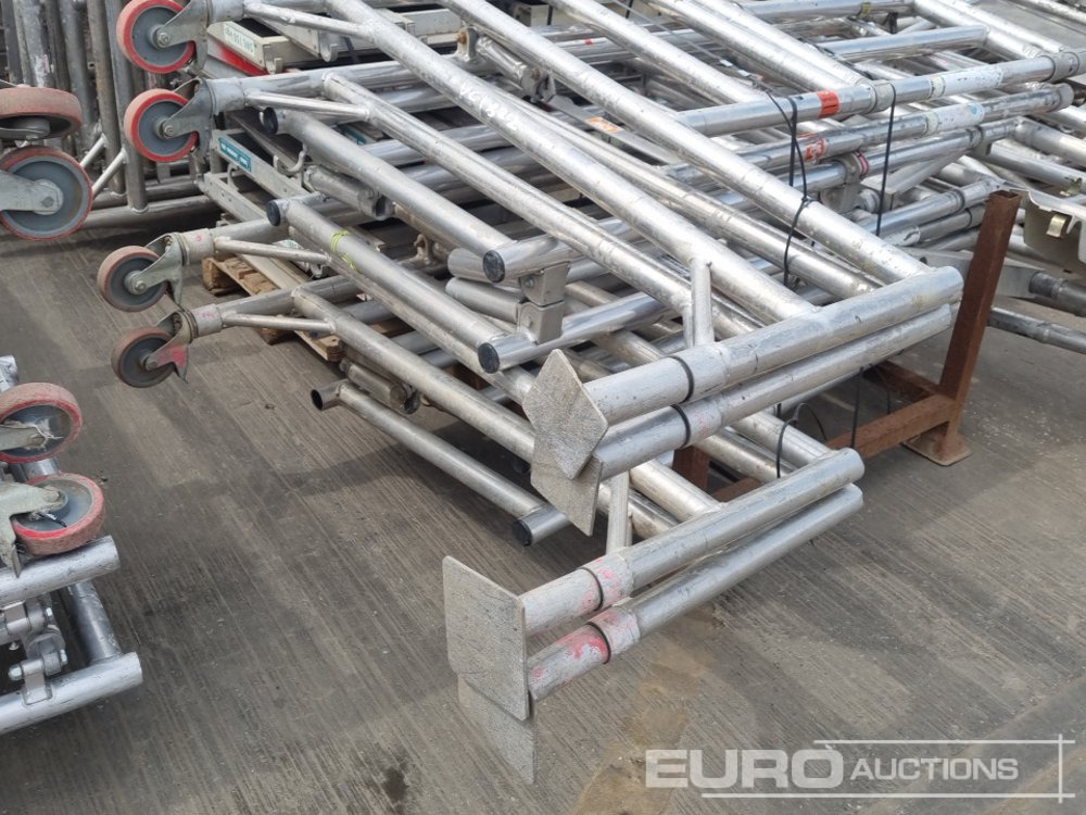 Membangun inventaris Bundle of Folding Aluminium Scaffolding (5 of), Bundle of Folding Fiberglass Scaffolding, Bundle of Aluminium Scaffolding (3 of), Aluminium Staging Boards (3 of): gambar 23