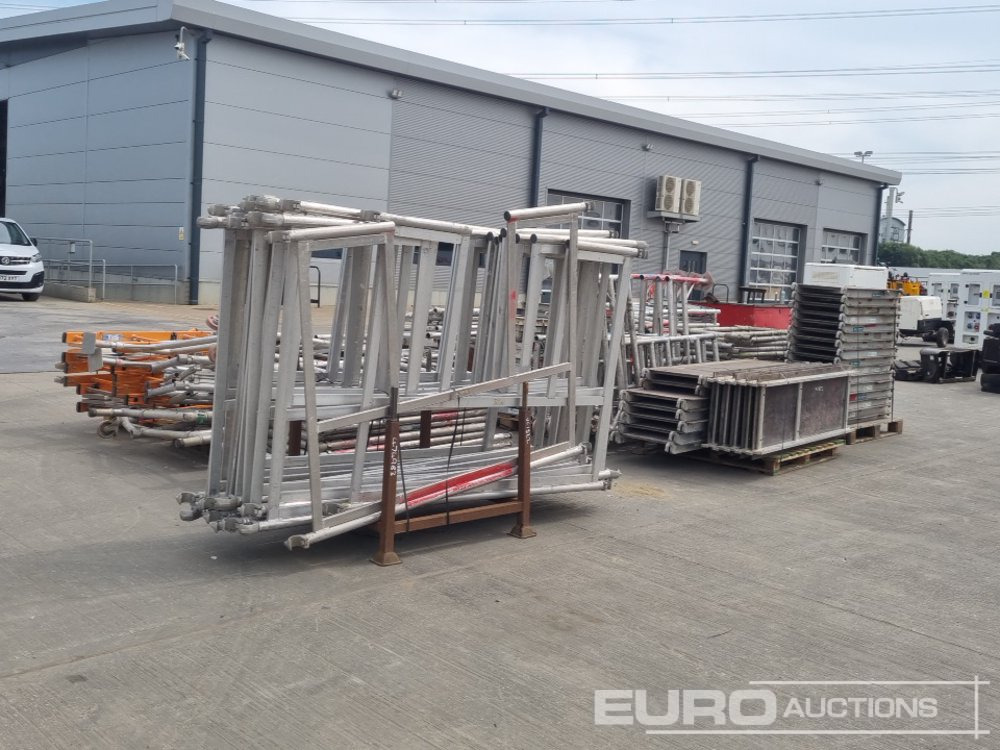 Membangun inventaris Bundle of Folding Aluminium Scaffolding (5 of), Bundle of Folding Fiberglass Scaffolding, Bundle of Aluminium Scaffolding (3 of), Aluminium Staging Boards (3 of): gambar 7