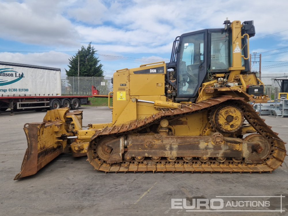CAT D6N LGP - Bulldozer: gambar 2 CAT D6N LGP - Bulldozer: gambar 2