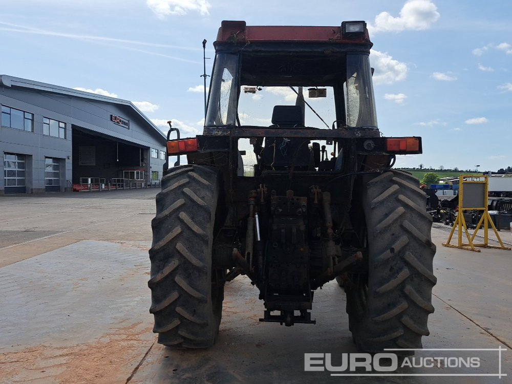 Case International 856XL - Traktor: gambar 4 Case International 856XL - Traktor: gambar 4