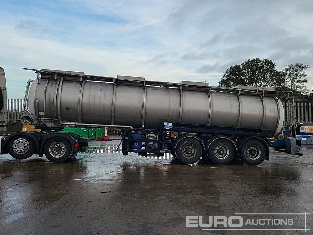 Crane Freuhauf Tri Axle Tanker Trailer - Semi-trailer tangki: gambar 2 Crane Freuhauf Tri Axle Tanker Trailer - Semi-trailer tangki: gambar 2