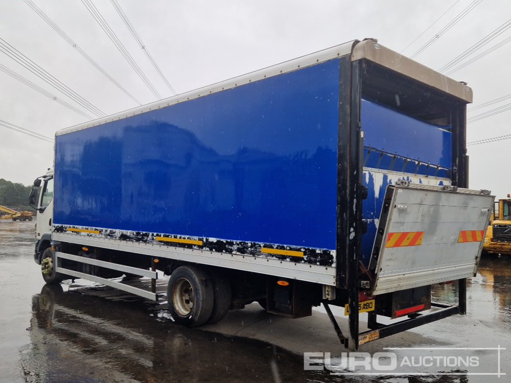 DAF 55-220 - Truk box: gambar 3 DAF 55-220 - Truk box: gambar 3