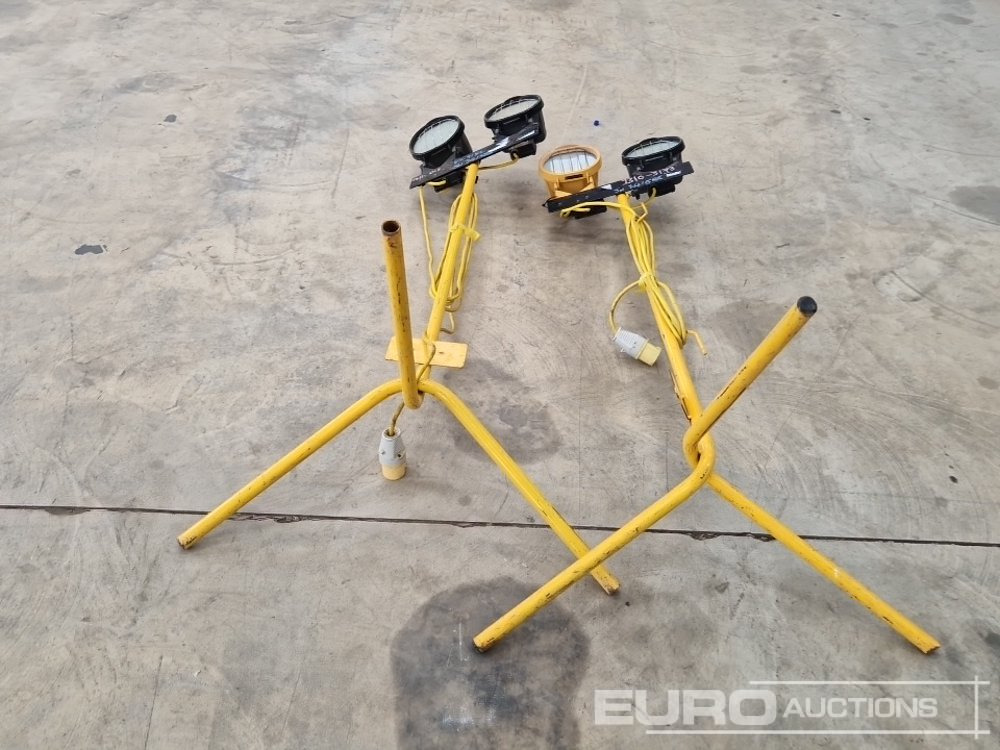 Membangun inventaris Defender 110 Volt  Tripod Work Light (2 of): gambar 8