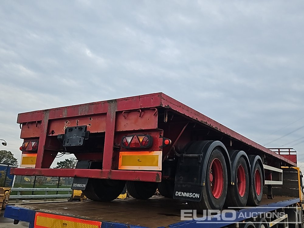 Dennison Trailers Tri Axle Extendable Flat Bed Trailer - Semi-trailer flatbed: gambar 5 Dennison Trailers Tri Axle Extendable Flat Bed Trailer - Semi-trailer flatbed: gambar 5