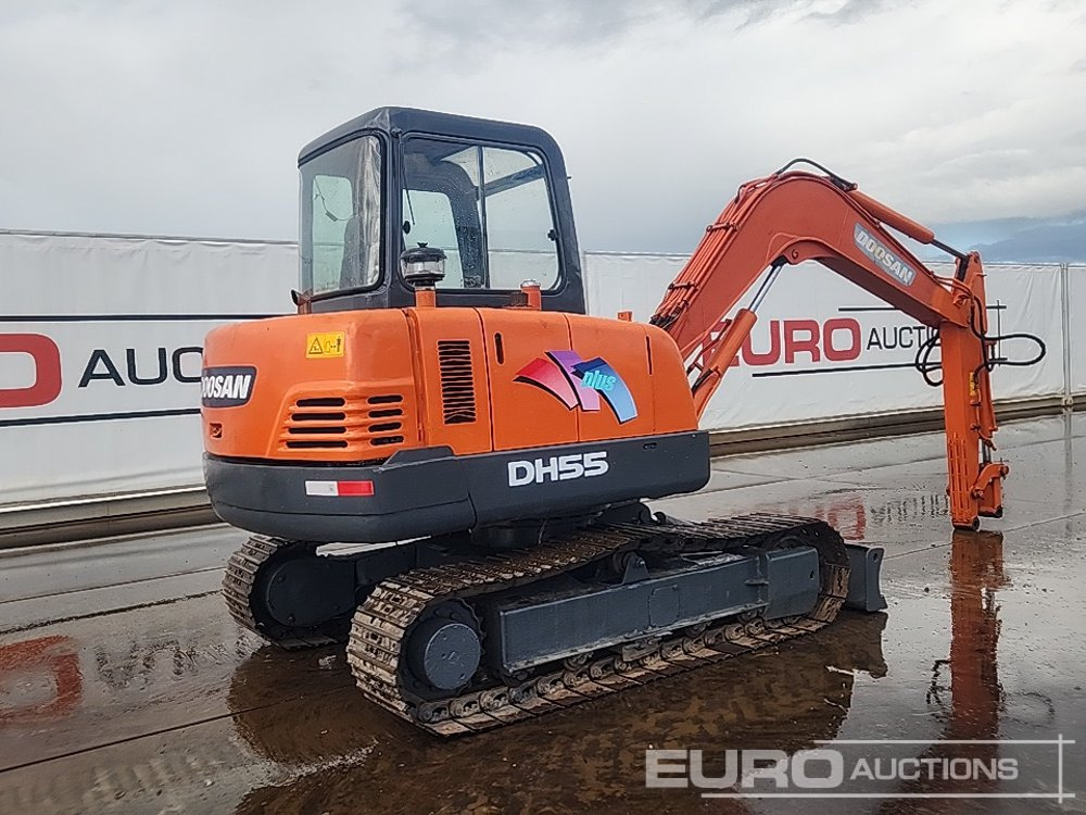 Doosan DH55-V - Ekskavator mini: gambar 5 Doosan DH55-V - Ekskavator mini: gambar 5