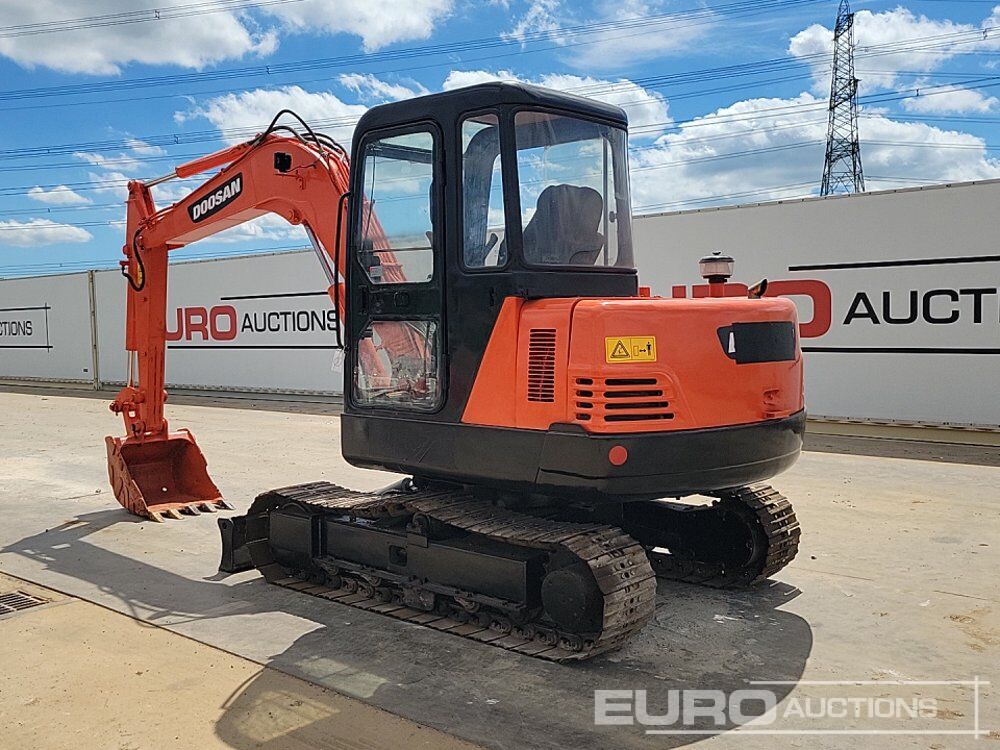Doosan DH55-V - Ekskavator mini: gambar 3 Doosan DH55-V - Ekskavator mini: gambar 3