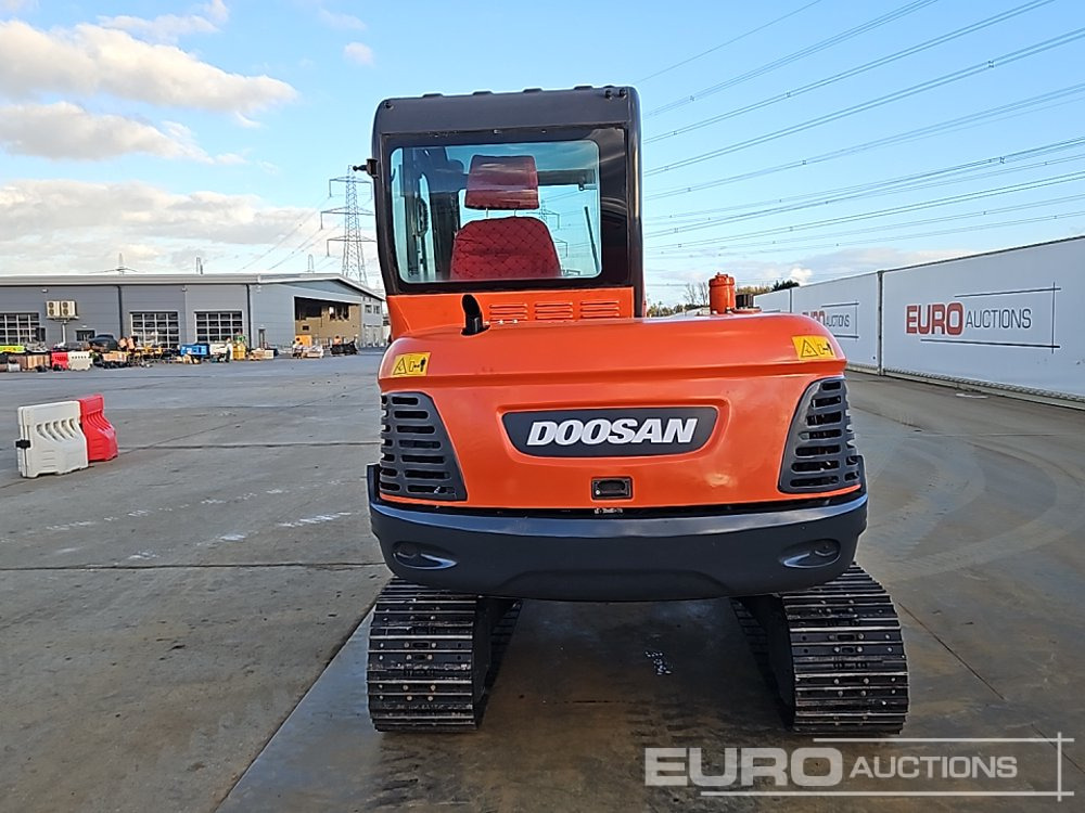 Doosan DX60 - Ekskavator mini: gambar 4 Doosan DX60 - Ekskavator mini: gambar 4