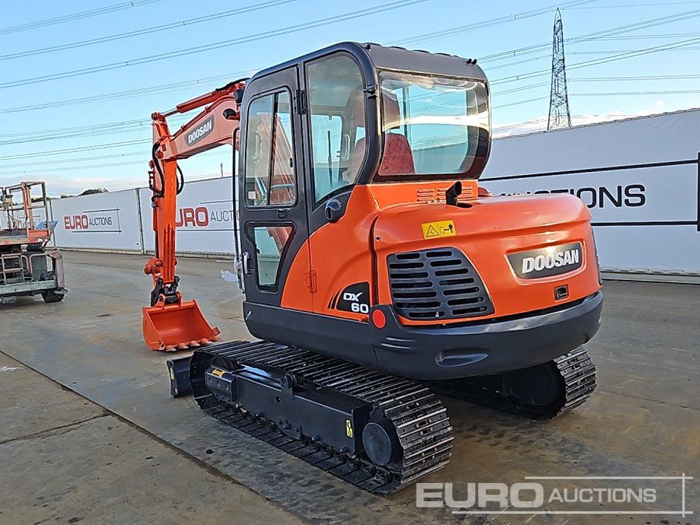 Doosan DX60 - Ekskavator mini: gambar 3 Doosan DX60 - Ekskavator mini: gambar 3