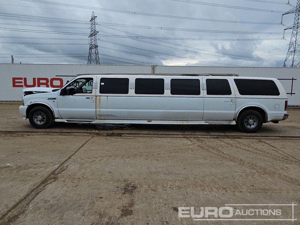 Ford Excursion - Mobil: gambar 2 Ford Excursion - Mobil: gambar 2