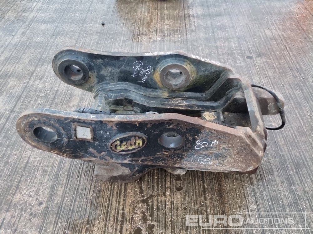 Geith Hydraulic Double Lock Quick Hitch 80mm Pin to suit 20 Ton Excavator - Skrup cepat: gambar 2 Geith Hydraulic Double Lock Quick Hitch 80mm Pin to suit 20 Ton Excavator - Skrup cepat: gambar 2