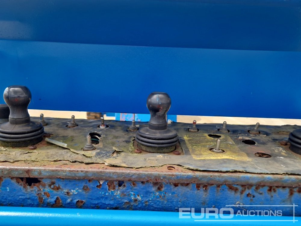 Platform pengangkat Genie S85: gambar 28