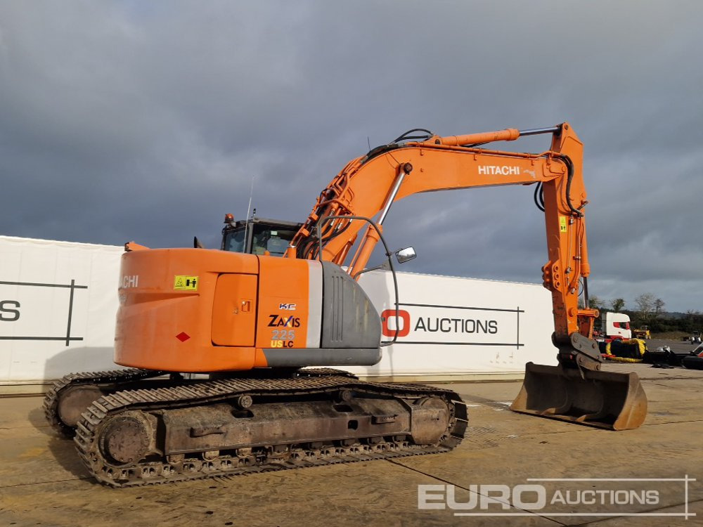 Hitachi ZX225USLC-3 - Ekskavator perayap: gambar 5 Hitachi ZX225USLC-3 - Ekskavator perayap: gambar 5