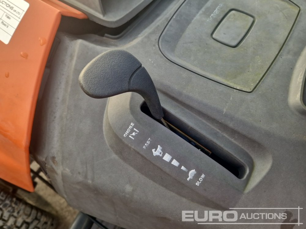 Mesin pemotong rumput Husqvarna Petrol Ride on Lawnmower (Non Runner): gambar 13