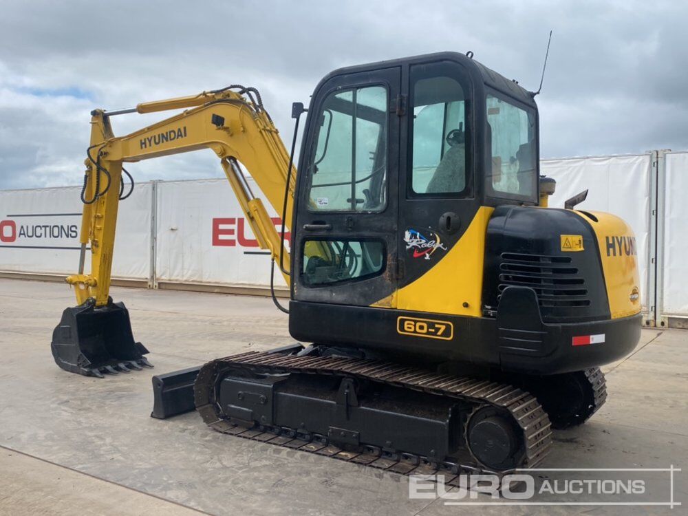 Hyundai R60-7 - Ekskavator mini: gambar 3 Hyundai R60-7 - Ekskavator mini: gambar 3