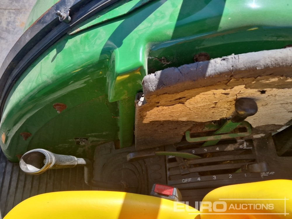 Traktor John Deere 5055E: gambar 34