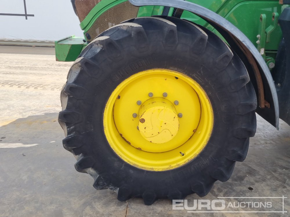 Traktor John Deere 6155M: gambar 10