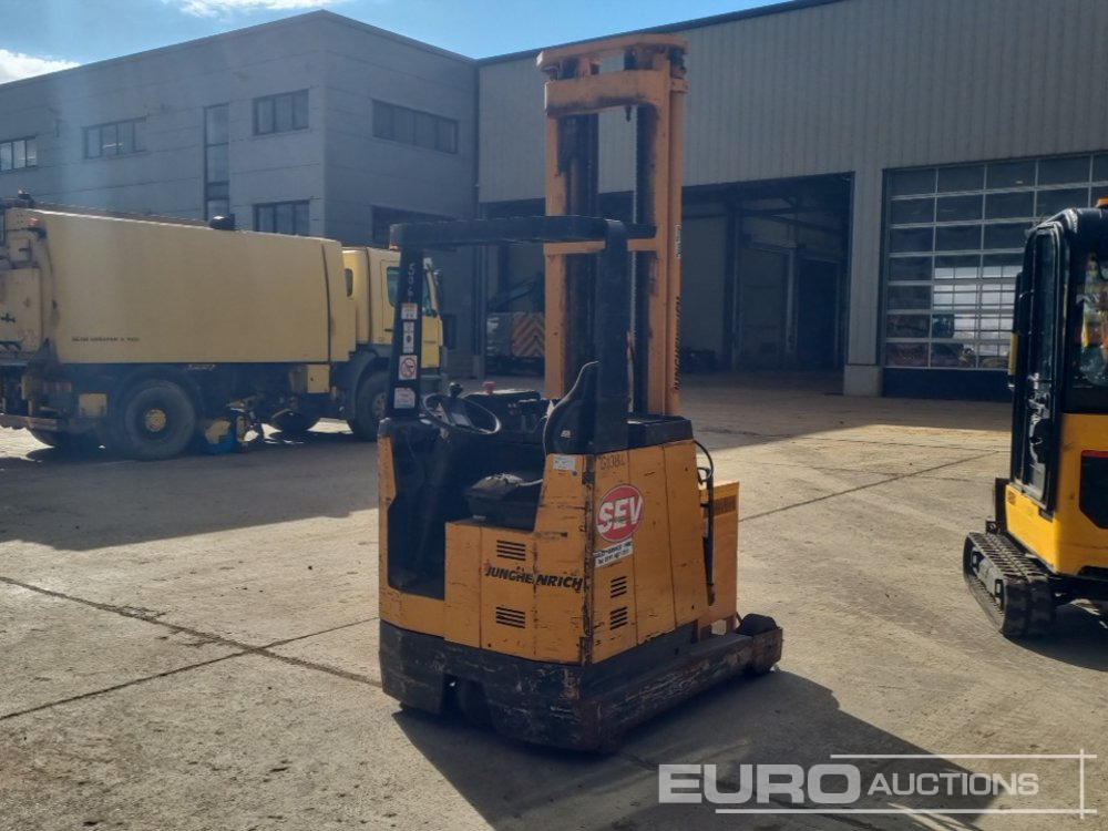 Jungheinrich Electric Side Loader Forklift, 3 Stage Free Lift Mast, Forks, Charger (Flat Battery) - Forklift: gambar 1 Jungheinrich Electric Side Loader Forklift, 3 Stage Free Lift Mast, Forks, Charger (Flat Battery) - Forklift: gambar 1