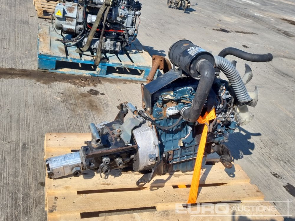 Kubota 4 Cylinder Engine, Gearbox - Mesin: gambar 1 Kubota 4 Cylinder Engine, Gearbox - Mesin: gambar 1