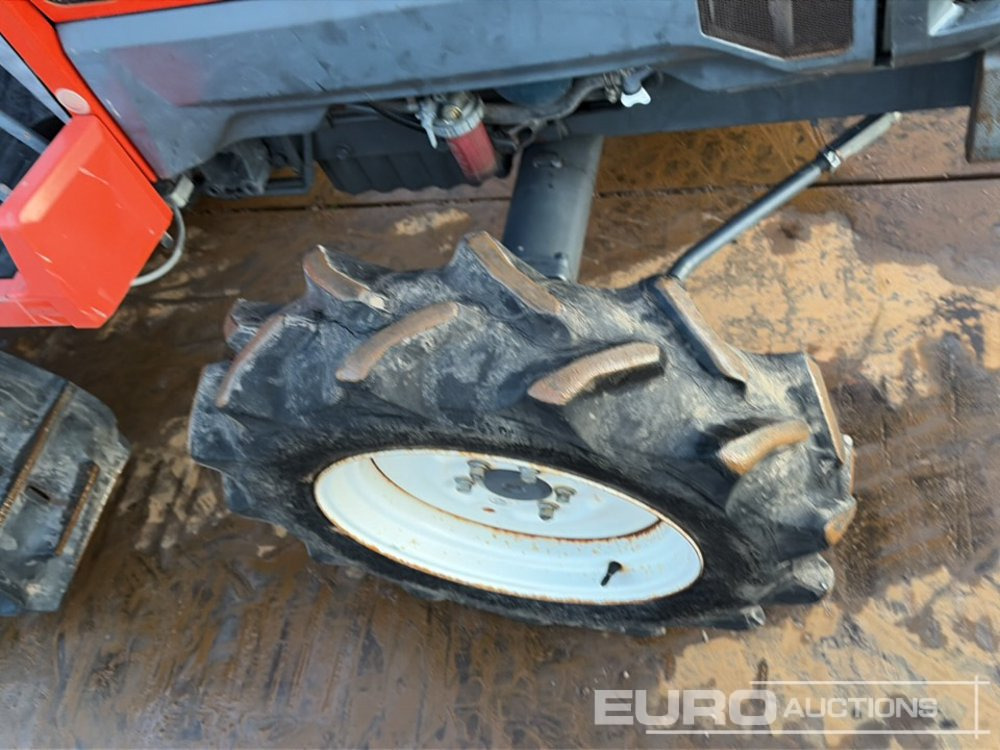 Traktor kompak Kubota GT21: gambar 12 Traktor kompak Kubota GT21: gambar 12