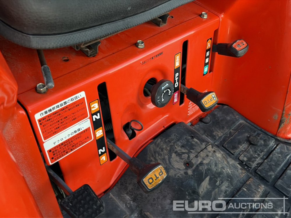 Traktor kompak Kubota GT21: gambar 30 Traktor kompak Kubota GT21: gambar 30