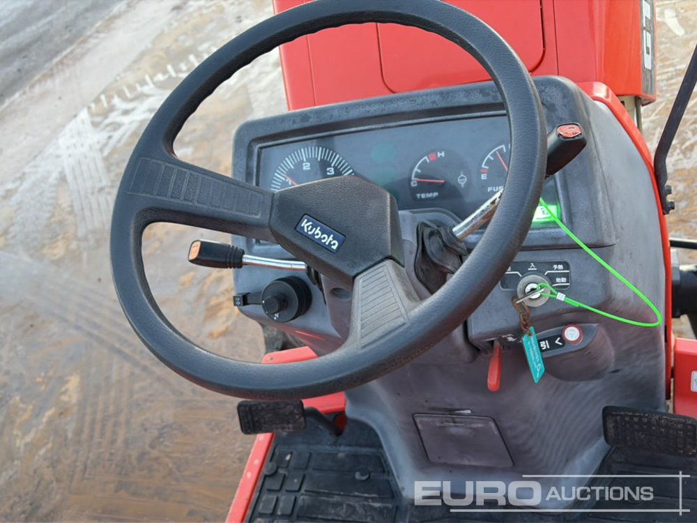 Traktor kompak Kubota GT21: gambar 32 Traktor kompak Kubota GT21: gambar 32