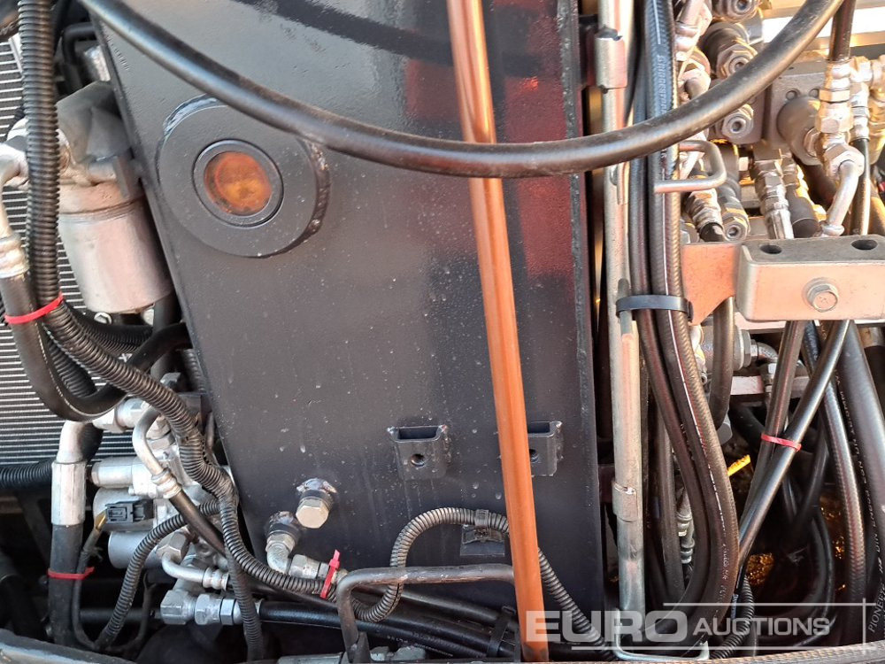 Ekskavator mini Kubota KX163-5: gambar 50