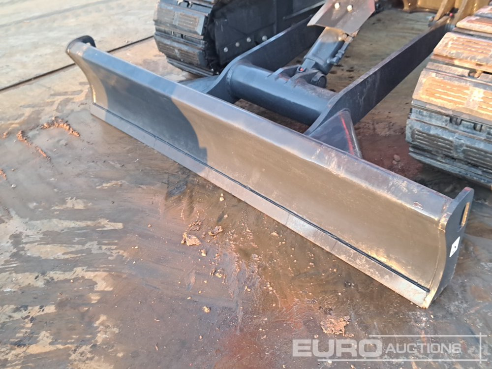 Ekskavator mini Kubota KX163-5: gambar 30