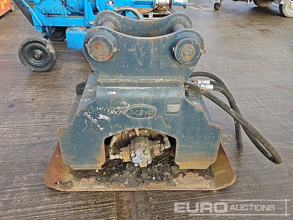 2014 Daemo Hydraulic Compaction Plate 80mm Pin to suit 20 Ton Excavator - Lampiran untuk Ekskavator: gambar 2 2014 Daemo Hydraulic Compaction Plate 80mm Pin to suit 20 Ton Excavator - Lampiran untuk Ekskavator: gambar 2