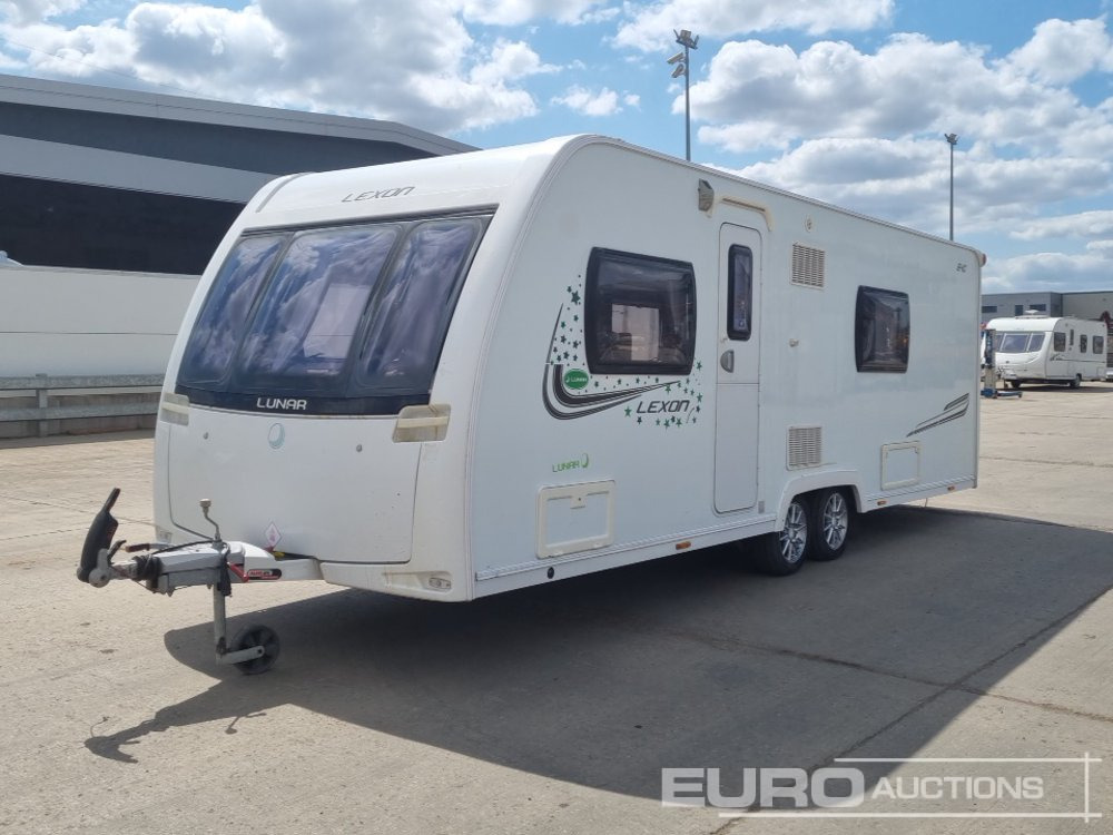 Lunar Twin Axle 4 Berth Caravan - Karavan: gambar 1 Lunar Twin Axle 4 Berth Caravan - Karavan: gambar 1
