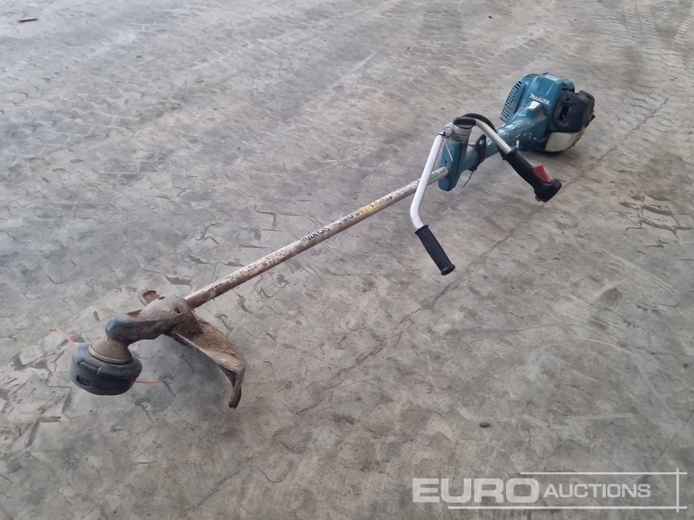 Makita Petrol Strimmer - Peralatan bengkel: gambar 1 Makita Petrol Strimmer - Peralatan bengkel: gambar 1