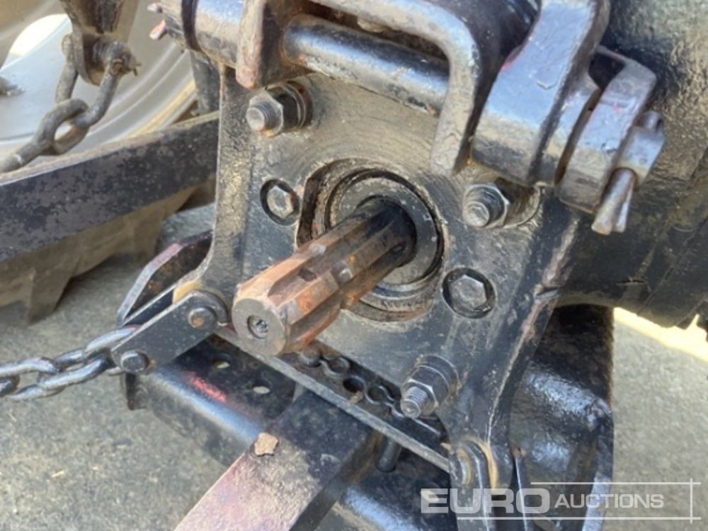 Massey Ferguson 240 - Traktor: gambar 5 Massey Ferguson 240 - Traktor: gambar 5