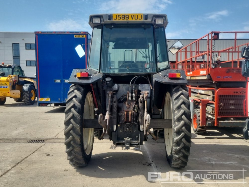 Massey Ferguson 3080 - Traktor: gambar 4 Massey Ferguson 3080 - Traktor: gambar 4