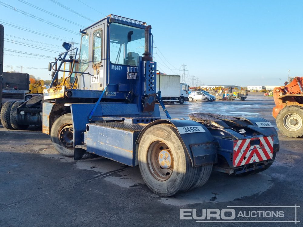 Mol YM220 - Traktor terminal: gambar 3 Mol YM220 - Traktor terminal: gambar 3