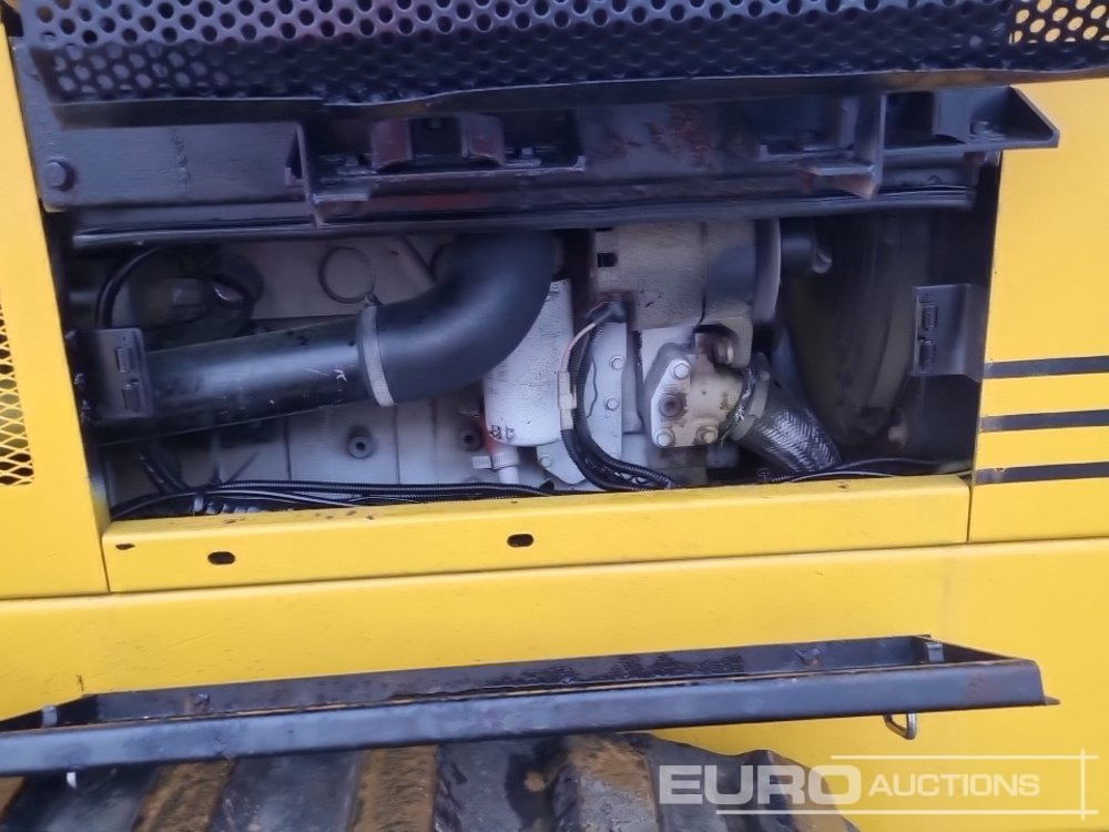 Traktor Morooka MK140: gambar 25 Traktor Morooka MK140: gambar 25