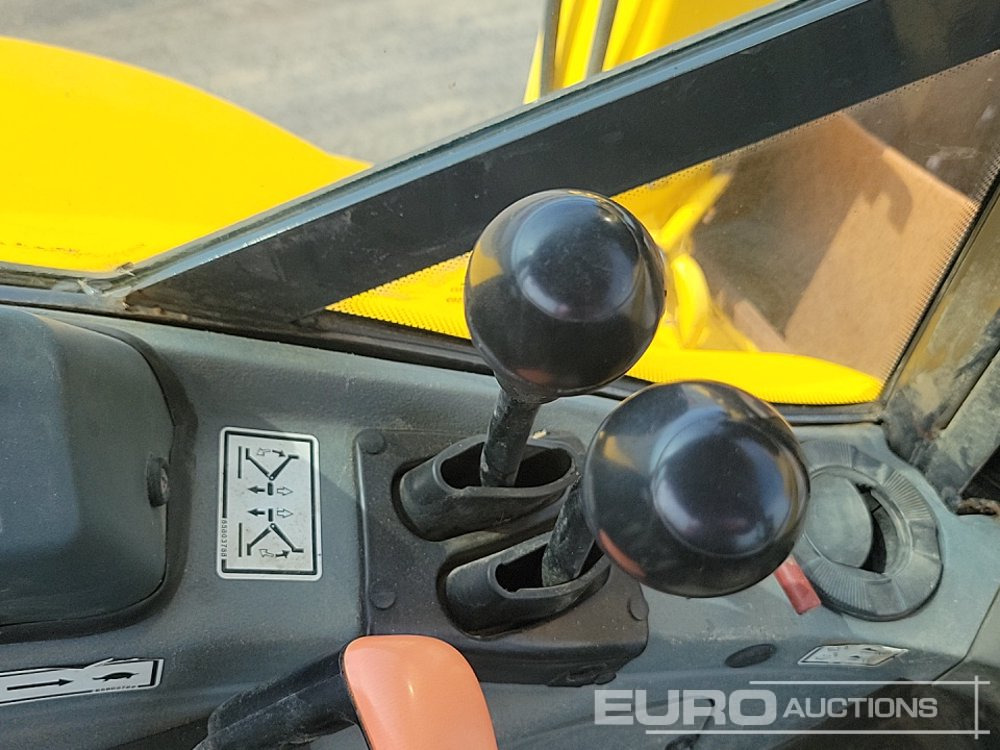 Backhoe loader New Holland LB110B-4PT: gambar 48