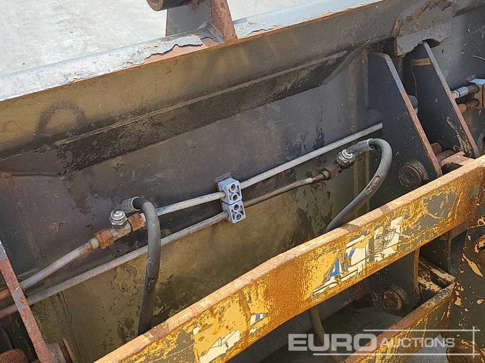 Backhoe loader New Holland LB110B-4PT: gambar 18