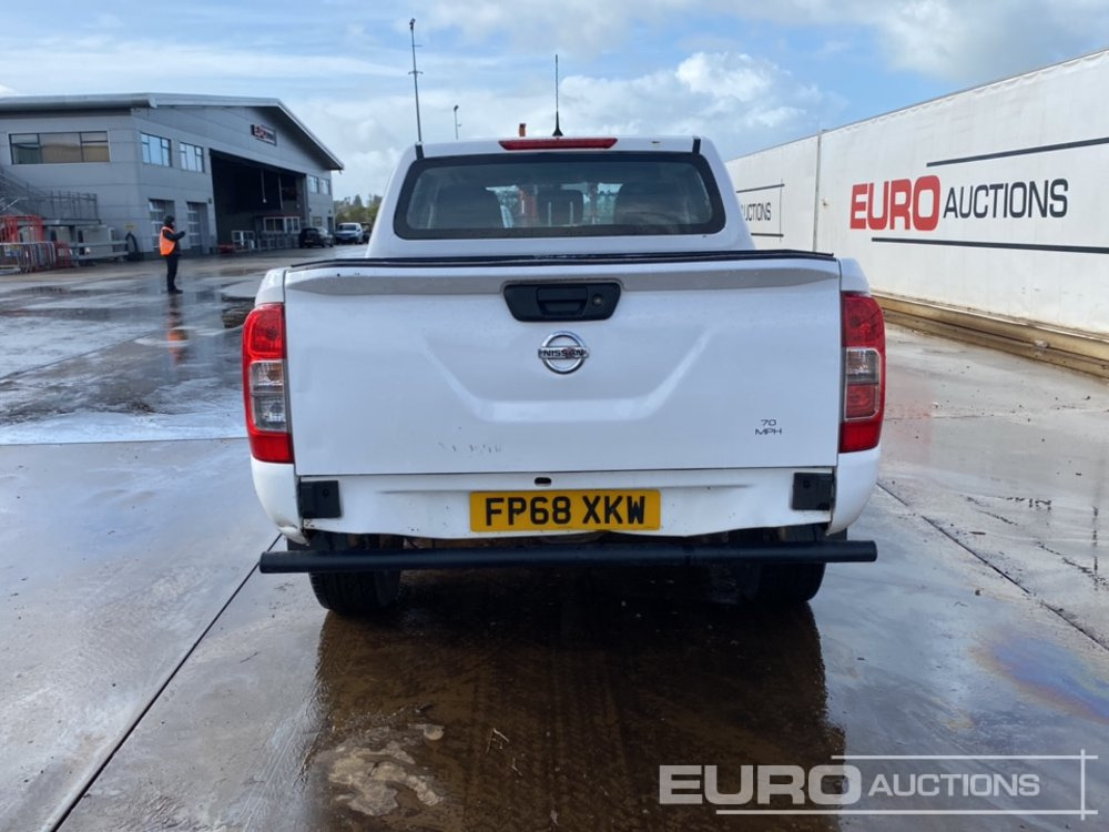Nissan Navara - Truk pikap: gambar 5 Nissan Navara - Truk pikap: gambar 5