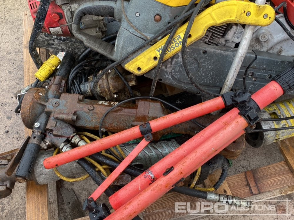 Membangun inventaris Pallet of Equipment: gambar 6