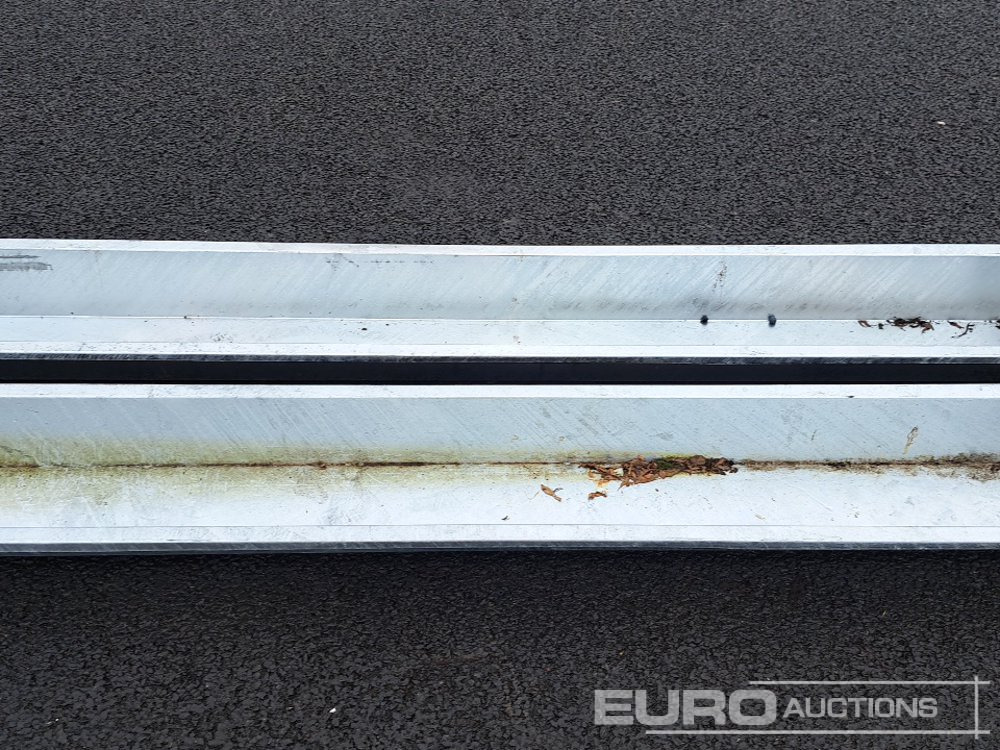Peralatan pertanian Unused 8' Galvanised Hanging Trough: gambar 7