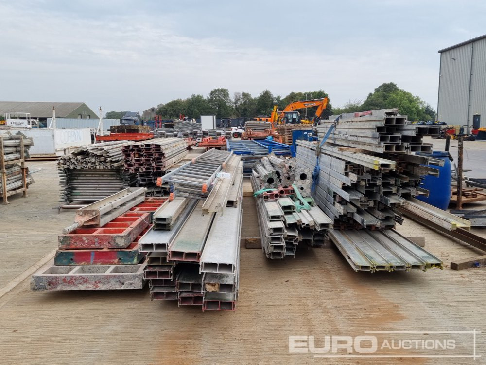 Peri Trio 3.3m x 0.9m Panel, 2.7m x 0.7m Panel, 1.2m x 0.7m Panel, 1.2m x 0.6m Panel, Bundle of 225mm Twin Web Beams (2 of), Bundle of 150mm Twin Web Beams (4 of), Adjustable Acrow Prop (5 of) - Membangun inventaris: gambar 2 Peri Trio 3.3m x 0.9m Panel, 2.7m x 0.7m Panel, 1.2m x 0.7m Panel, 1.2m x 0.6m Panel, Bundle of 225mm Twin Web Beams (2 of), Bundle of 150mm Twin Web Beams (4 of), Adjustable Acrow Prop (5 of) - Membangun inventaris: gambar 2