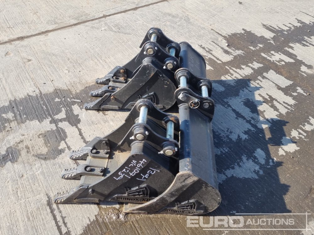 Rhinox 40" Ditching, 12", 12" Digging Bucket 30mm Pin to suit Mini Excavator - Ember: gambar 2 Rhinox 40" Ditching, 12", 12" Digging Bucket 30mm Pin to suit Mini Excavator - Ember: gambar 2
