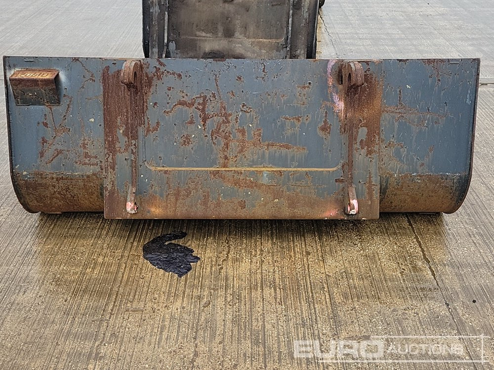 Rhinox 90" Loading Bucket to suit Telehandler - Ember: gambar 4 Rhinox 90" Loading Bucket to suit Telehandler - Ember: gambar 4