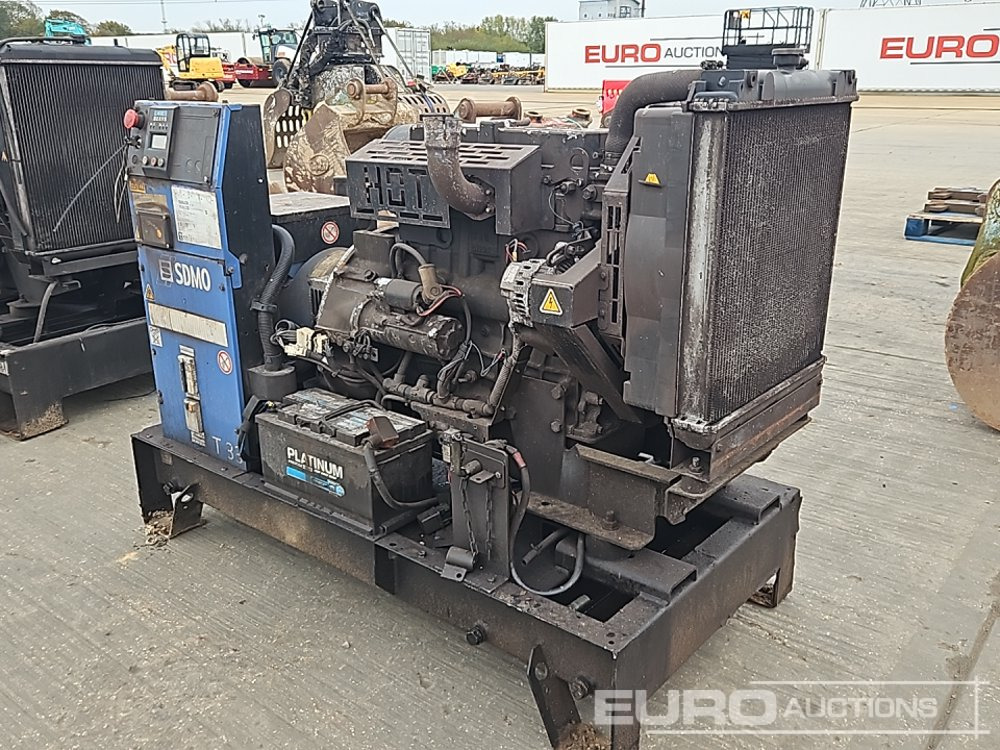 SDMO Generator, 4 Cylinder Engine - Genset: gambar 1 SDMO Generator, 4 Cylinder Engine - Genset: gambar 1