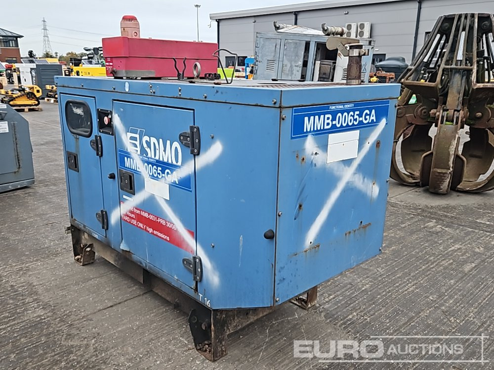 SDMO Generator, 4 Cylinder Engine - Genset: gambar 1 SDMO Generator, 4 Cylinder Engine - Genset: gambar 1