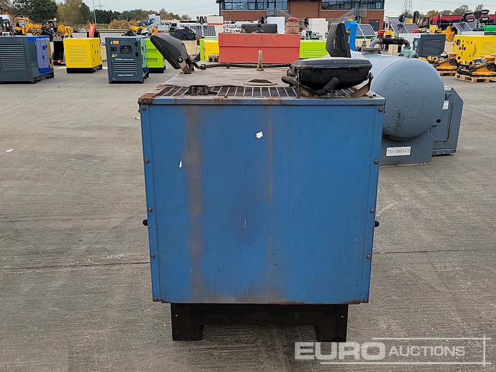 SDMO Generator, 4 Cylinder Engine - Genset: gambar 4 SDMO Generator, 4 Cylinder Engine - Genset: gambar 4